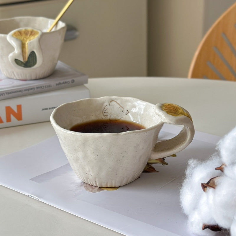 Retro Hand-Painted Flower And Bird Underglaze Ceramic Hand-Pulled Mug