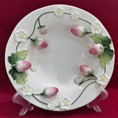 Strawberry relief hand-painted ceramic plate dessert tray jewelry tray