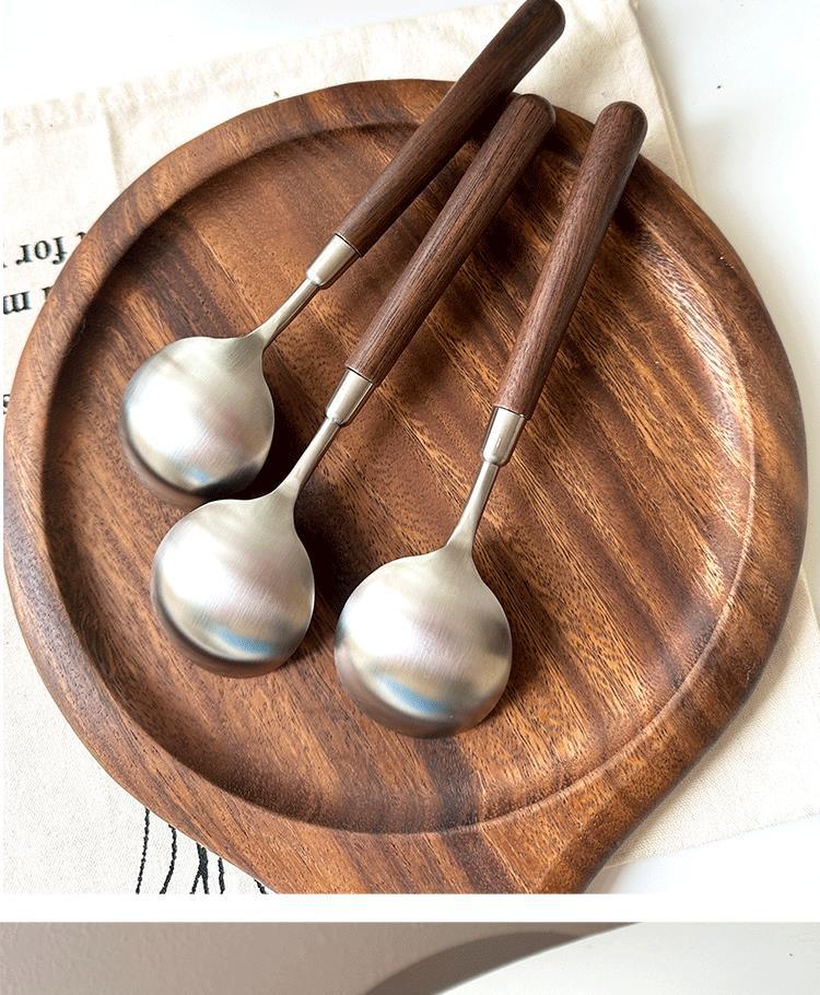 New walnut grain wooden handle western stainless steel round soup spoon