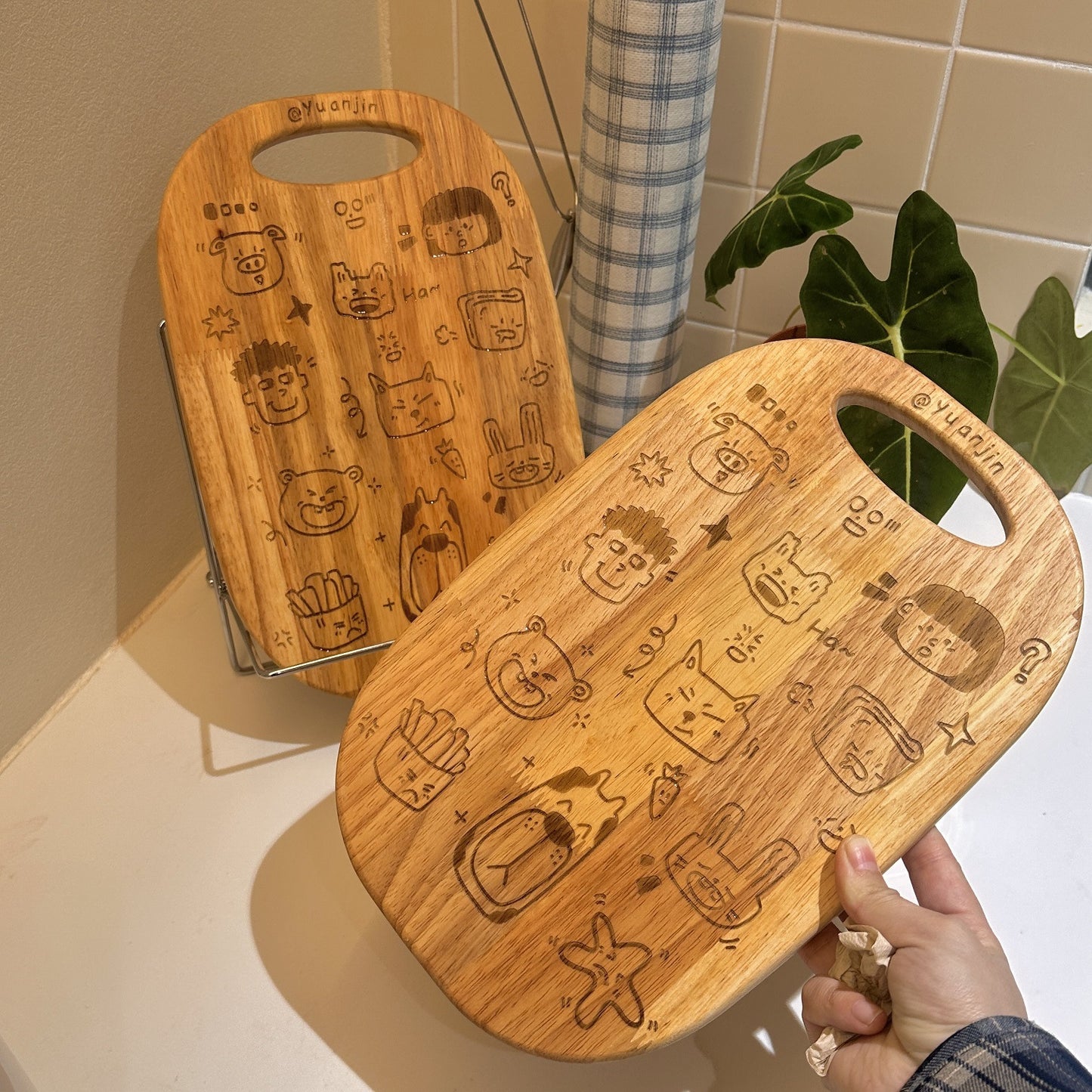 Cartoon cute rubber wood breadboard tray creative household vegetable fruit solid wood cutting board