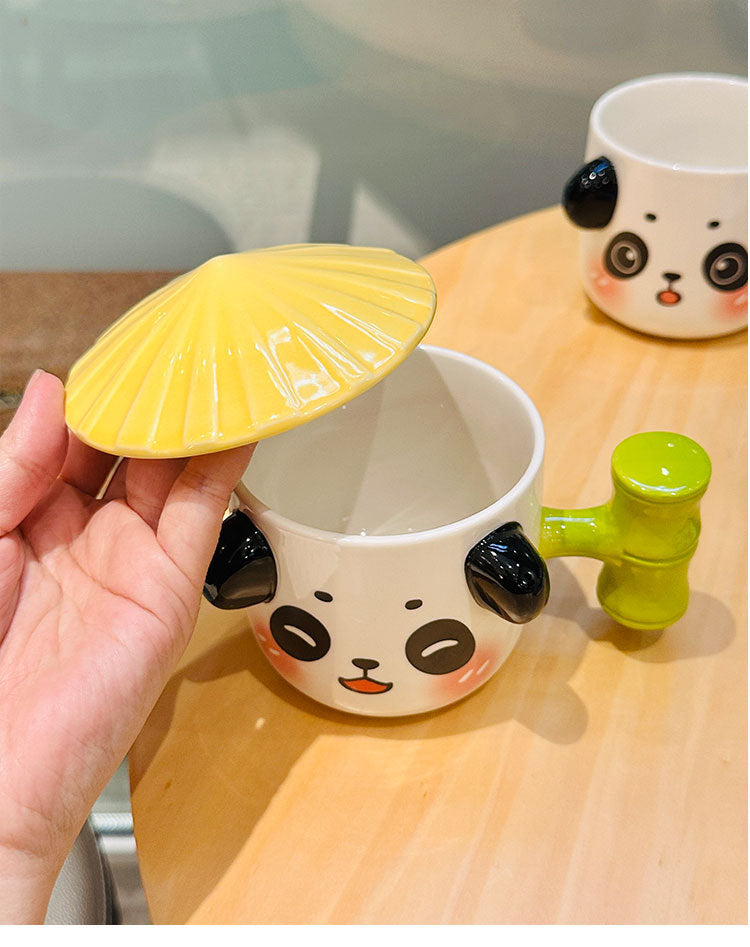 Cute ceramic panda bamboo mug with lid stereoscopic cartoon animal office water cup coffee cup with hand salute