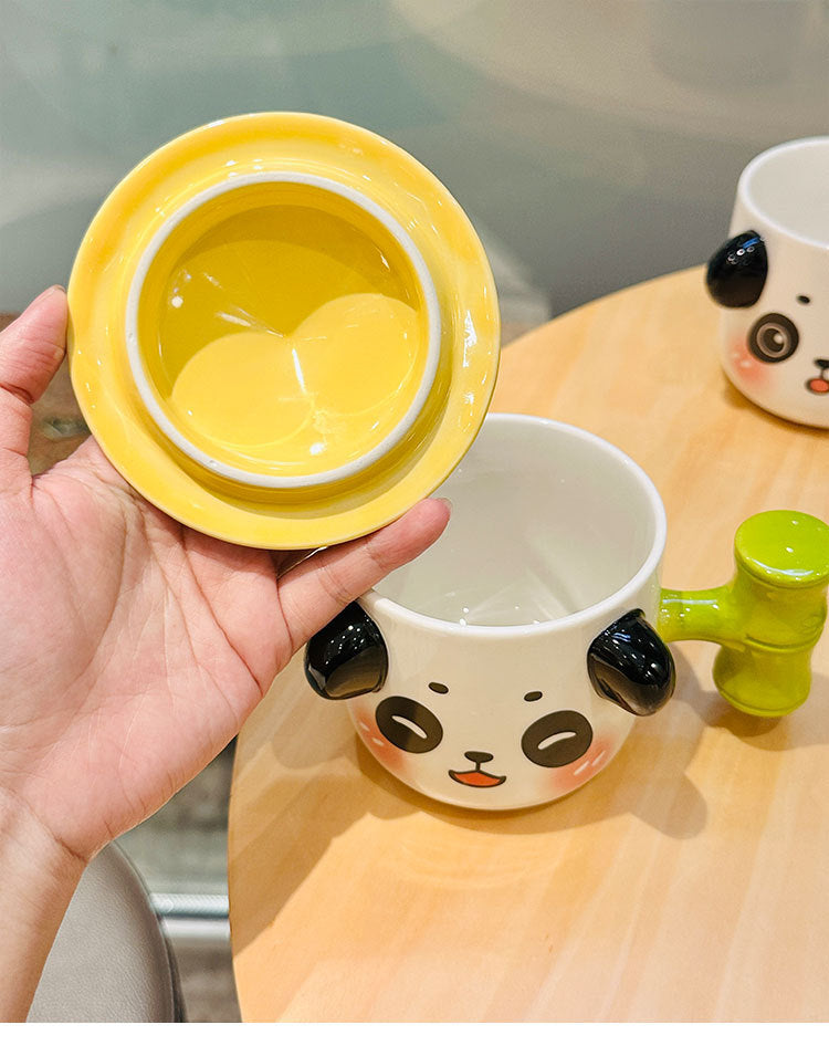 Cute ceramic panda bamboo mug with lid stereoscopic cartoon animal office water cup coffee cup with hand salute