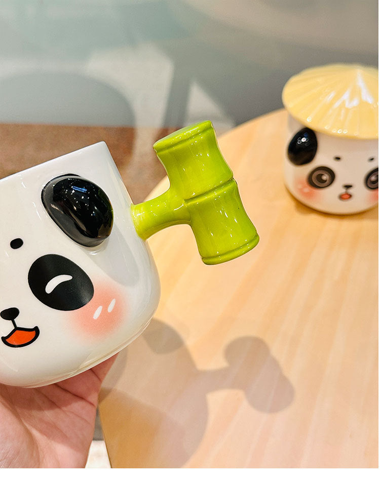 Cute ceramic panda bamboo mug with lid stereoscopic cartoon animal office water cup coffee cup with hand salute