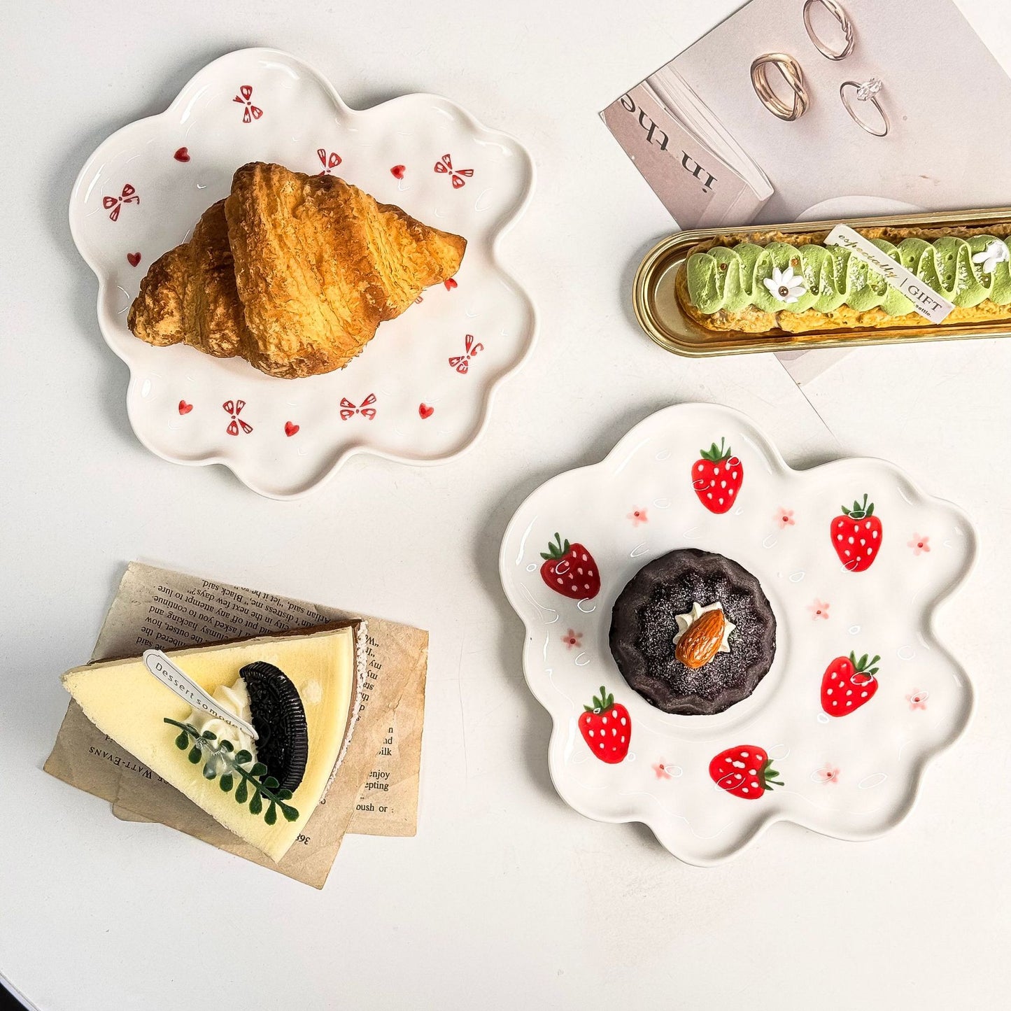 High appearance level small fresh pattern irregular ceramic bone dish