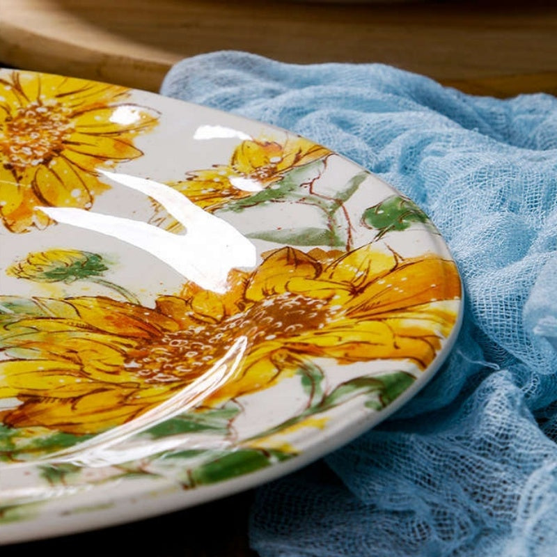 Creative Western-Style Plate With A Flat Plate And Sunflower Arrangement